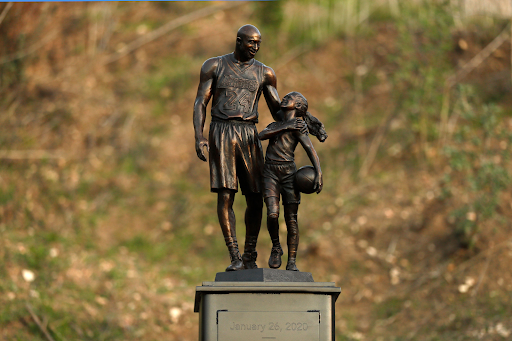 https://www.cbs58.com/news/kobe-and-gianna-bryant-statue-placed-at-crash-site-on-2-year-anniversary-of-their-deaths